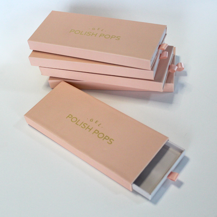 光沢ラミネートUVコーティングとニス加工を施した、美容マニキュア用つけ爪用高級プレスオンネイルパッケージボックス